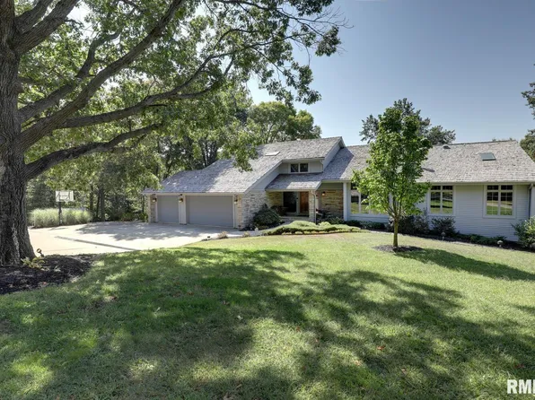 100 S Quail Walk Rd, Macomb, IL 61455