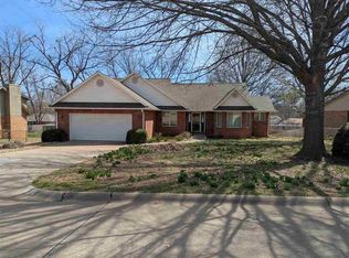 2015 N Crescent Dr, Stillwater, OK 74075