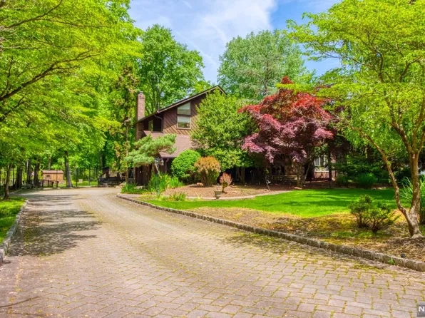 430 Anstatt Way, Haworth, NJ 07641