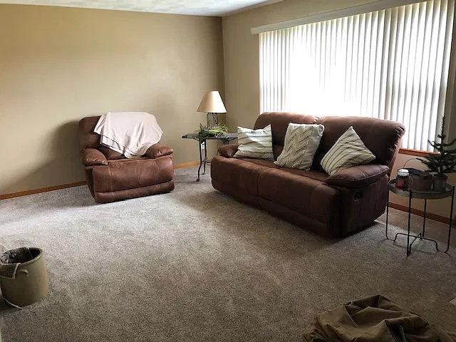 2 bed, 1.5 bath, 1200 sqft, $1,100 — Photo 2