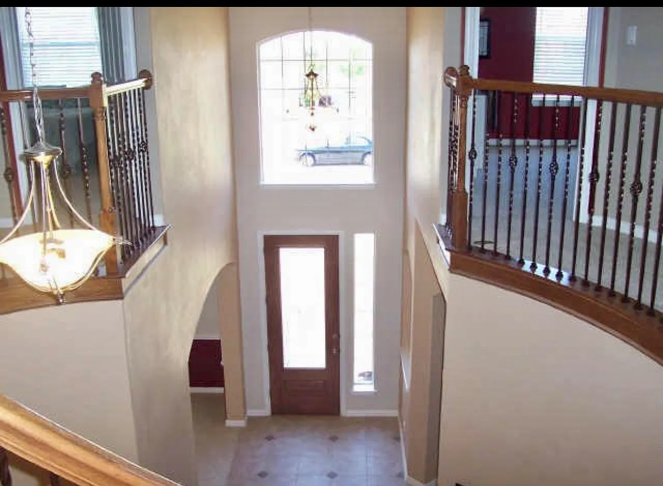 221 Westminister Ave — Photo 4