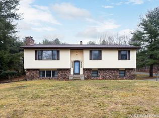 18482 N Fruitport Rd, Spring Lake, MI 49456