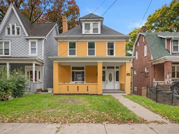 1119 Lakewood St W, Pittsburgh, PA 15220