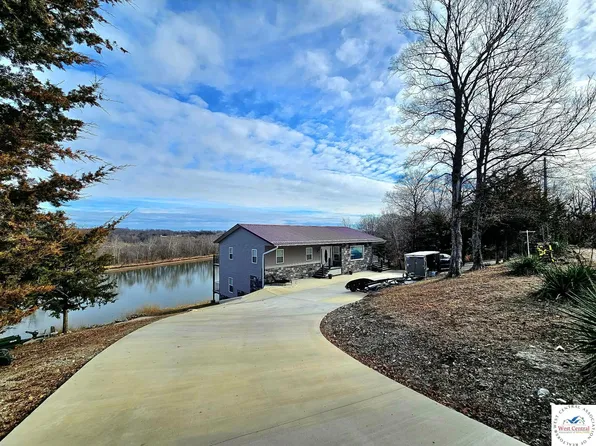 22155 Eden Cir, Warsaw, MO 65355