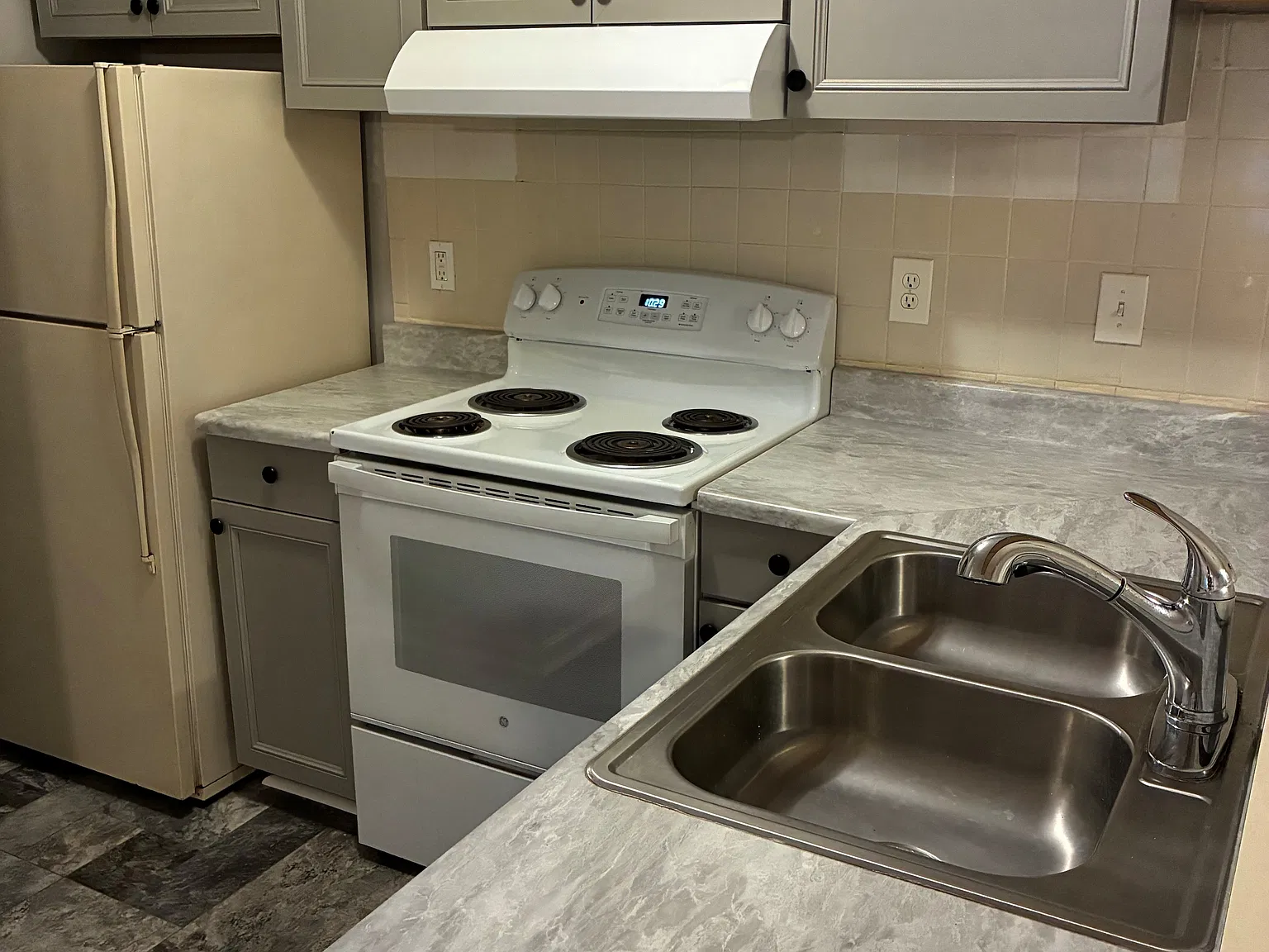 2 bed, 1109 sqft, $1,600 — Photo 2