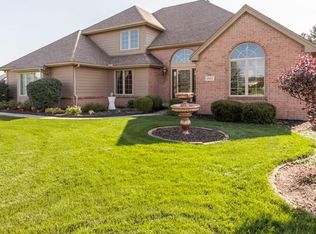 7441 Nordic Way Ct, Maumee, OH 43537