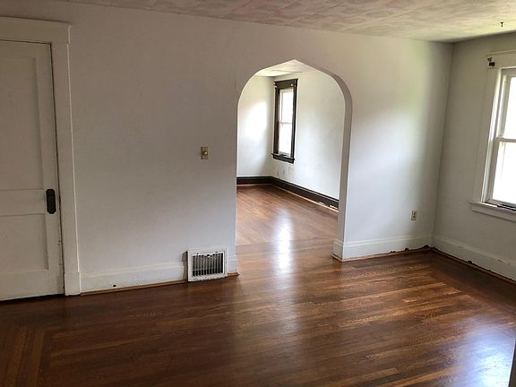 5th image of 1520 Elkton Pl #2W