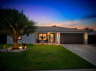 128 Barcelona Dr, Royal Palm Beach, FL 33411