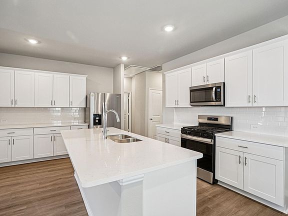 5th image of 1732 Arches Rd