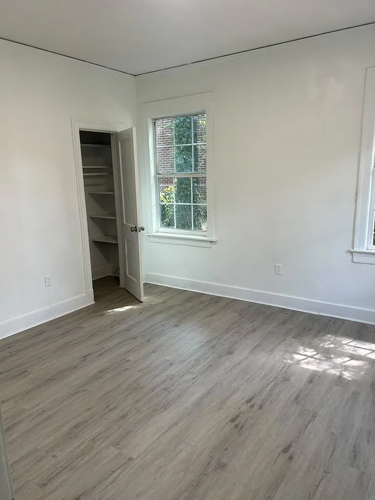 4 bed, 1829 sqft, $1,400 — Photo 1