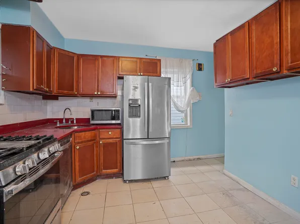 1728 West 2nd Street image 9 of 18