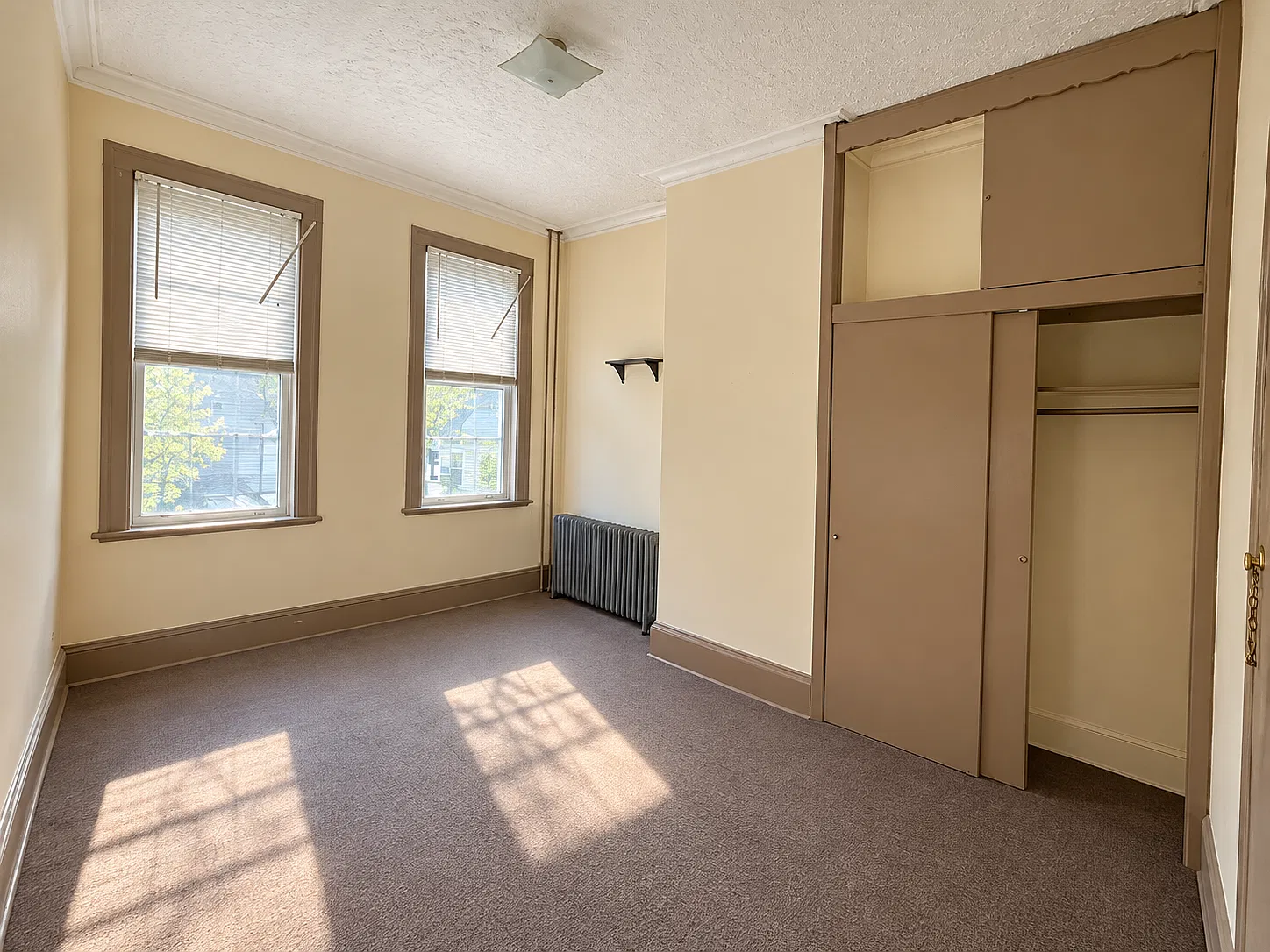 1 bed, 850 sqft, $2,400 — Photo 2