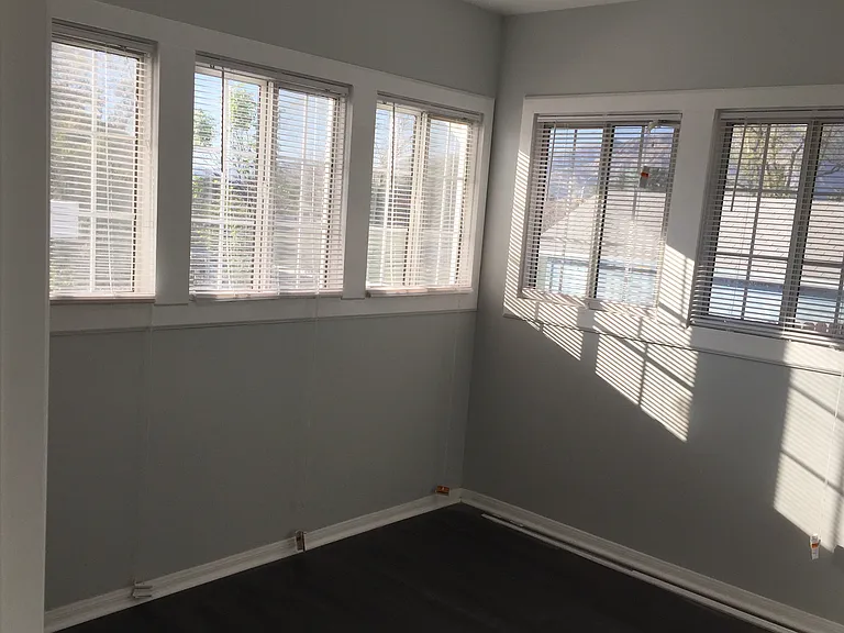 10519 Samoa Ave — Photo 7