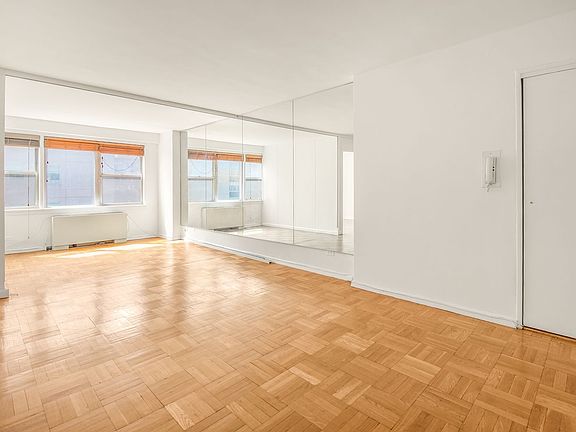 2nd image of 155 E 34th St APT 14N
