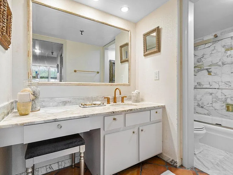899 Jeffery St #3050 — Photo 13