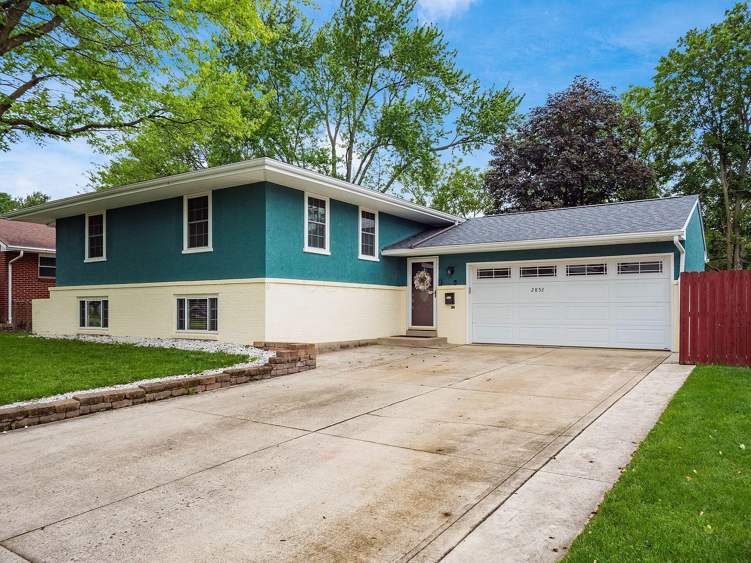 2852 Longfield Rd photo 1