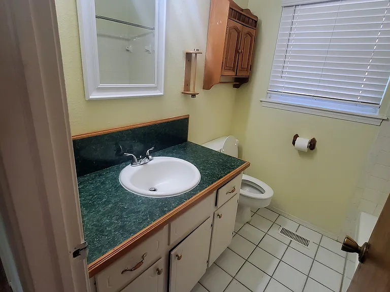 Circle Dr — Photo 6