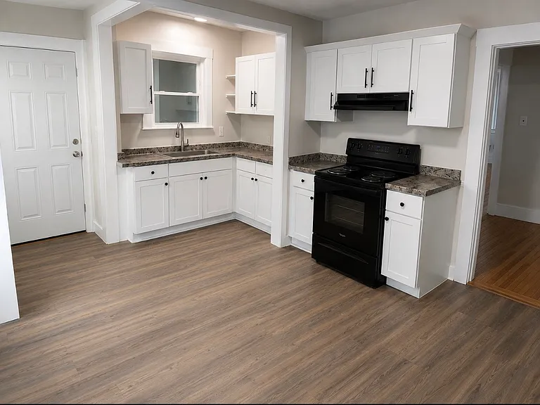 39 Dustin St #1 — Photo 1