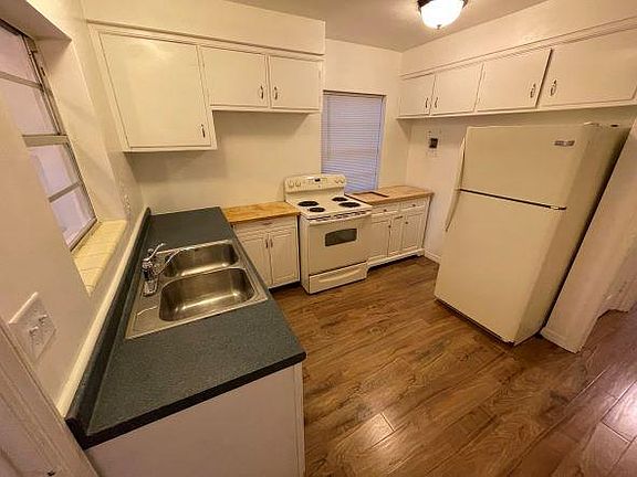 3rd image of 2506 Carr St