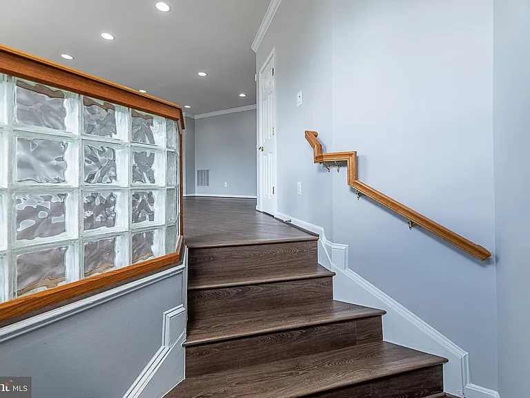 24635 Kings Canyon Sq — Photo 7