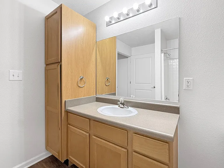 701 Beachfront Dr — Photo 30