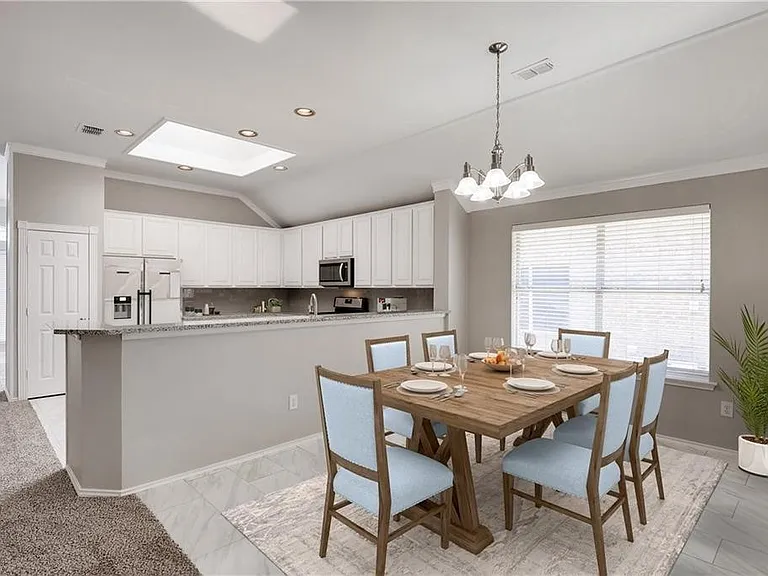 2425 Ravenhurst Dr — Photo 9