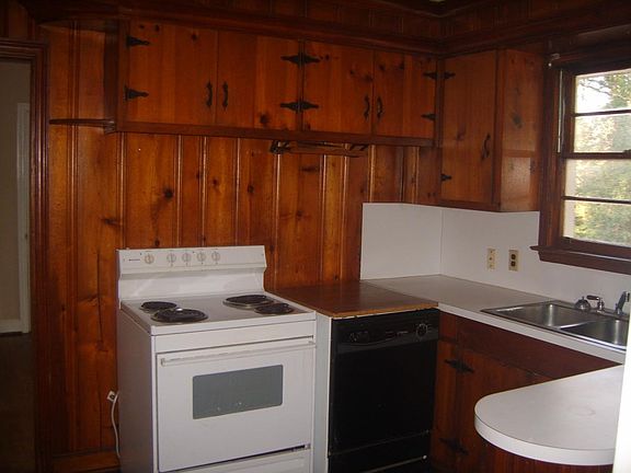 Kitchen with Appliances