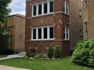 5415 W Roscoe St #1, Chicago, IL 60641