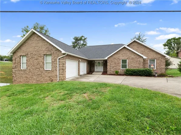 1503 E Mud River Rd, Milton, WV 25541