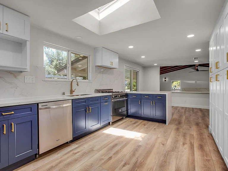 1162 Pebble Springs Ln — Photo 5