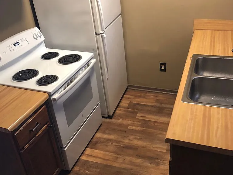 The Ridge Apartments — Photo 30