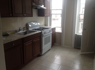 3024 42nd St APT 3L, Astoria, NY 11103