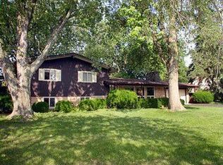 1807 Paula Ct, Dundee, IL 60118