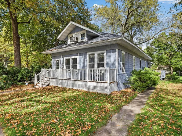 533 E Maple St, River Falls, WI 54022