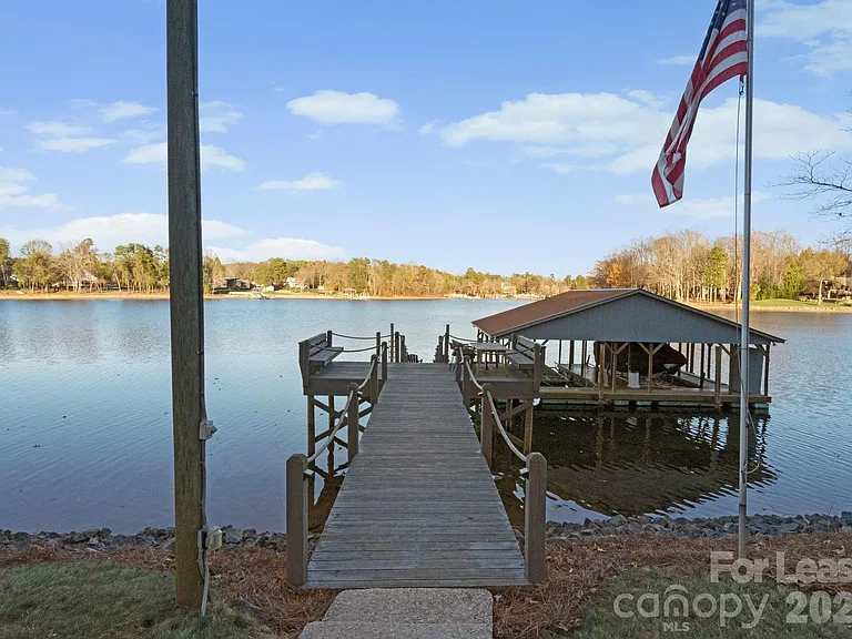 19709 Stough Farm Rd — Photo 38