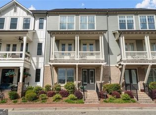 825 Maplewood Dr, Roswell, GA 30075