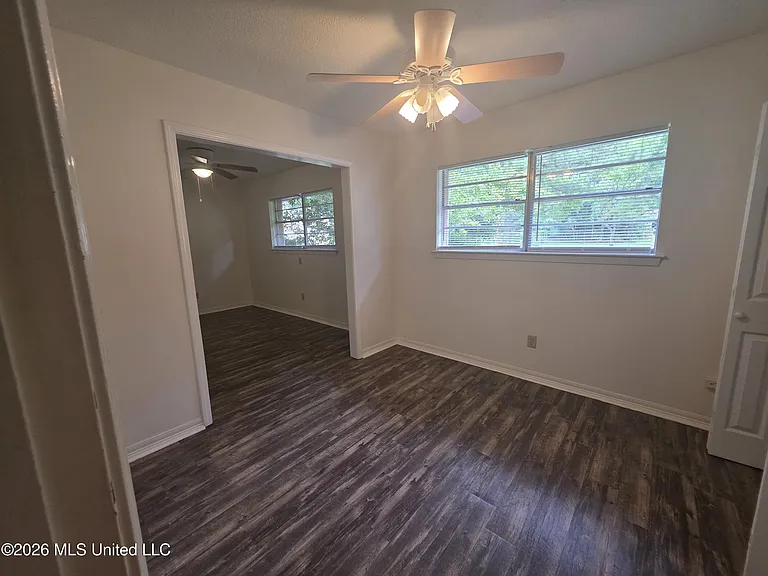 905 Spanish Acres Dr — Photo 6
