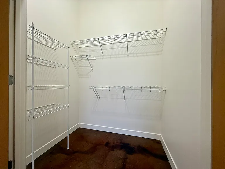 Central Park Lofts — Photo 34