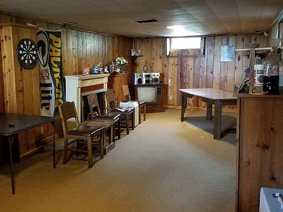 Basement Bar/Rec Room