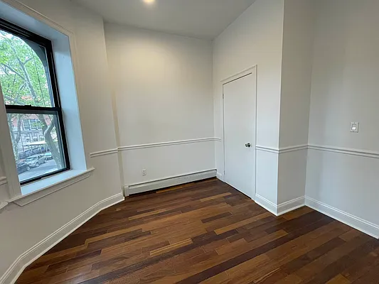 Rented by REAL New York | media 12