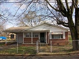 1st image of 425 Glenn St