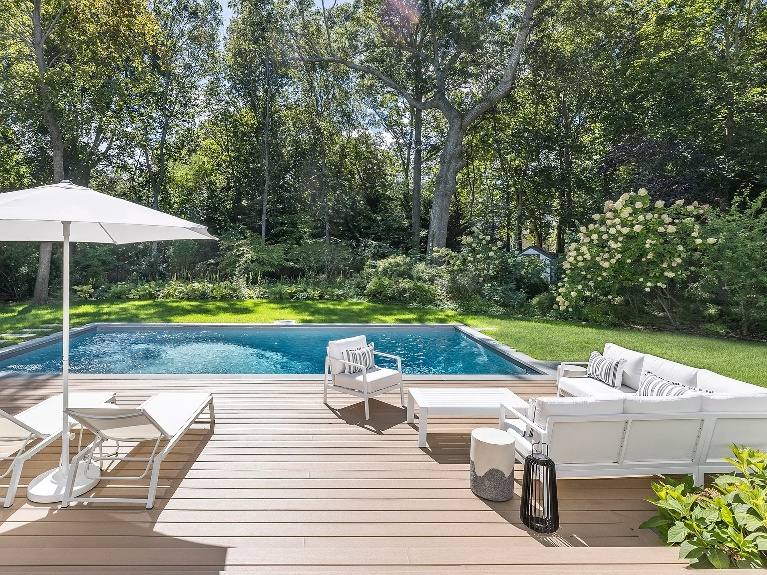 Completely brand new stunning 4 bed boutique Sag Harbor rental — Photo 3