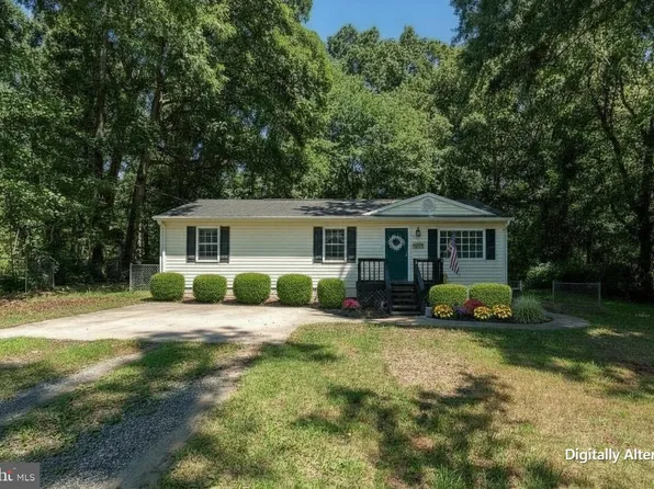 13340 Countyline Church Rd, Woodford, VA 22580