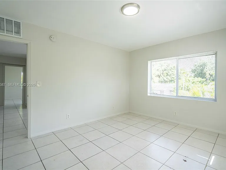 666 NE 80th St #6 — Photo 7