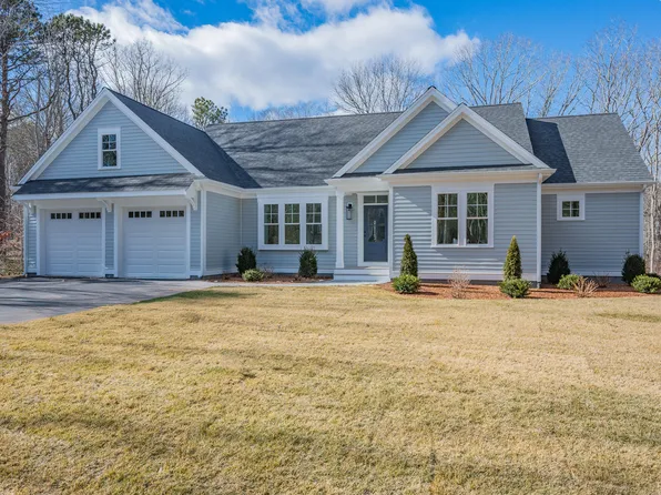 28 Country Farm Road, Forestdale, MA 02644