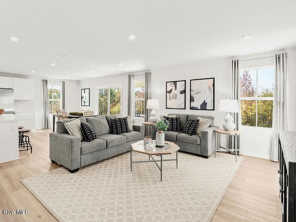 4th image of 845 Haw Creek Avenue NE