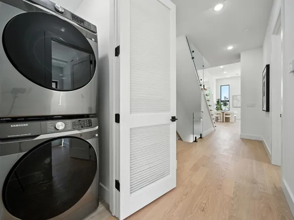 59 Waverly Street image 22 of 28