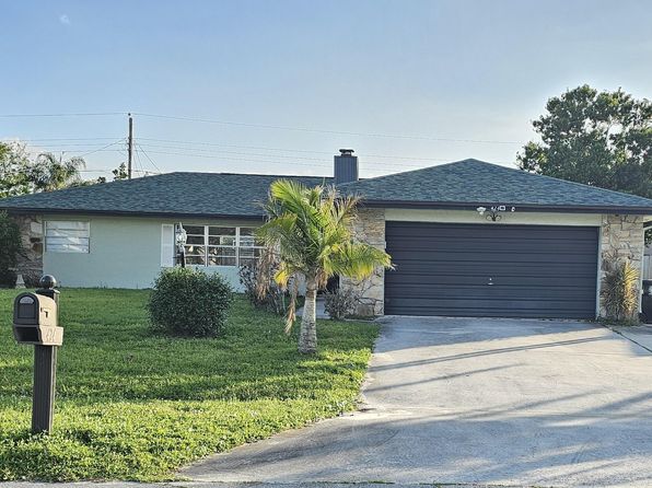 424 SE Skipper Ln