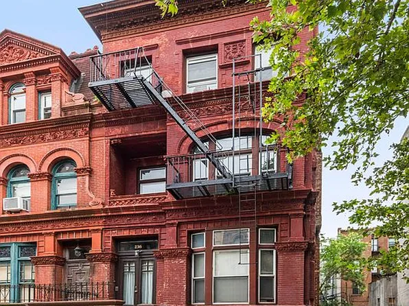 236 Hancock St, Brooklyn, NY 11216