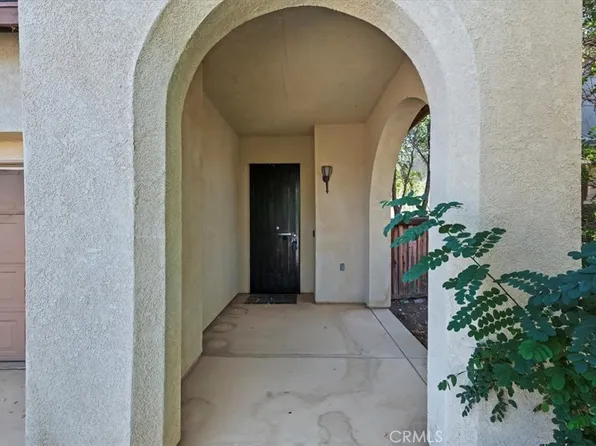 15165 Bluffside Ln, Victorville, CA 92394
